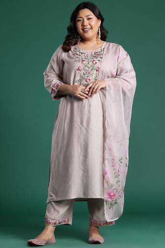 Plus Size Embroidered Regular Round Neck Kurta with Trousers & Dupatta