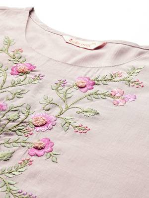 Plus Size Embroidered Regular Round Neck Kurta with Trousers & Dupatta 2