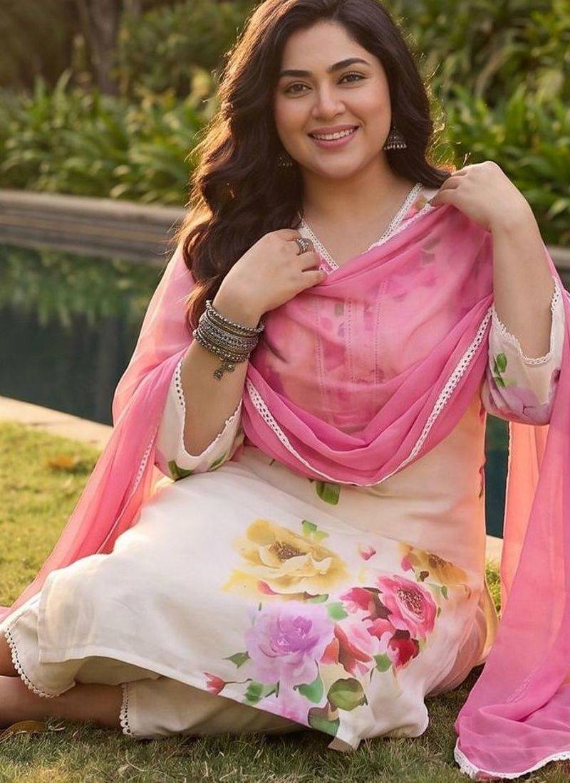 Plus Size Off White Printed Straight Linen Kurta Trousers With Dupatta Set