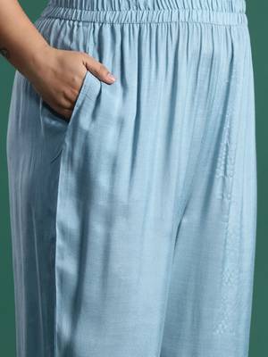 Plus Size Sequinned Kurta With Trousers & Dupatta 3