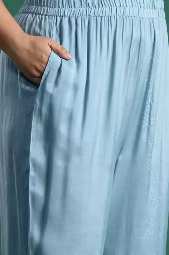 Plus Size Sequinned Kurta With Trousers & Dupatta