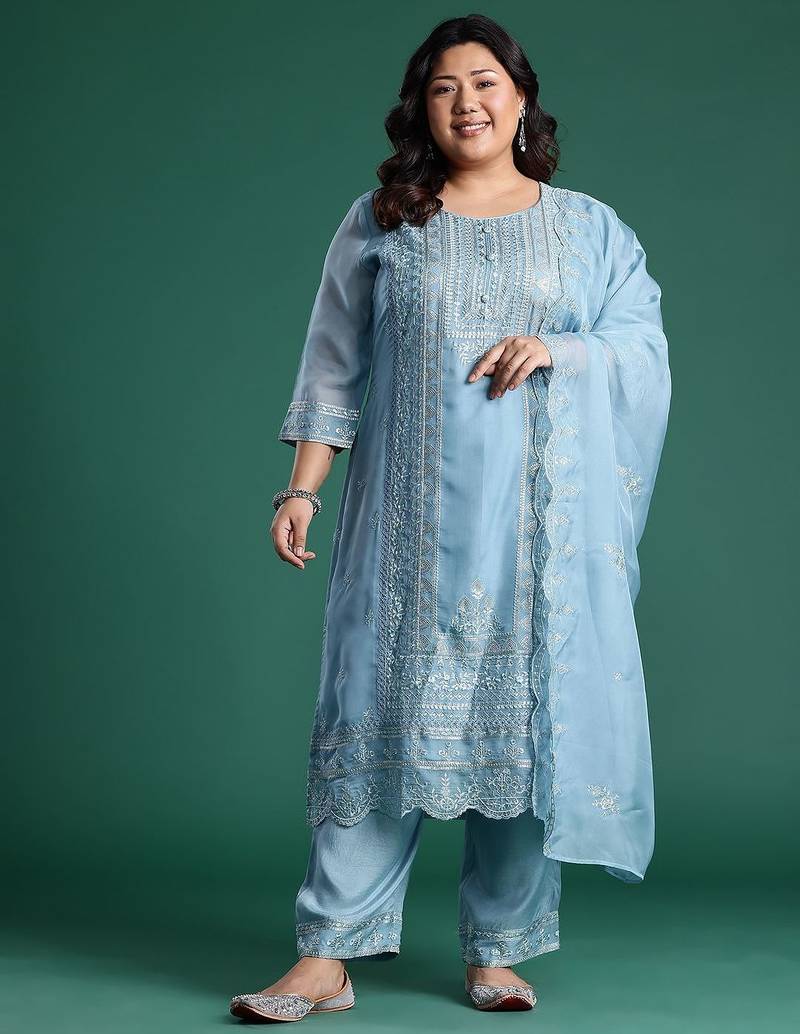 Plus Size Sequinned Kurta With Trousers & Dupatta
