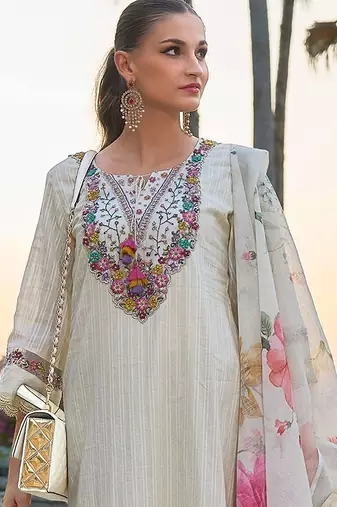 Women Floral Embroidered Regular Thread Work Pure Cotton Kurta with Trousers & With Dupatta