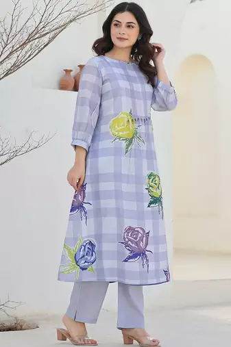Women Floral Printed Regular Beads and Stones Pure Cotton Kurta with Trousers