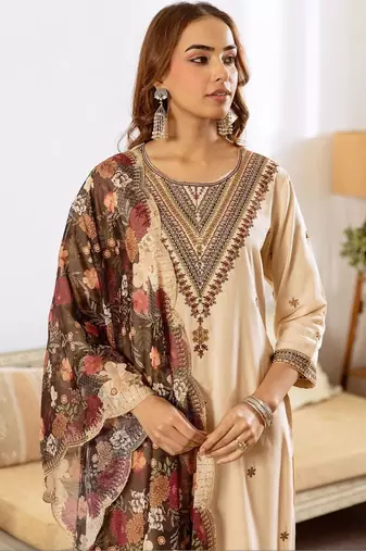 Women Ethnic Motifs Embroidered Thread Work Kurta with Patiala & With Dupatta