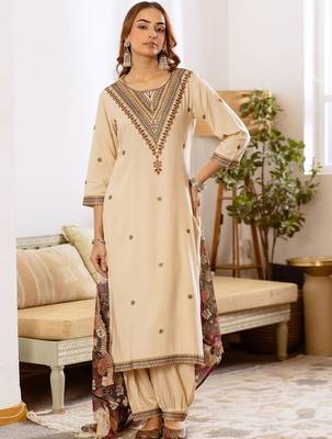 Women Ethnic Motifs Embroidered Thread Work Kurta with Patiala & With Dupatta 3
