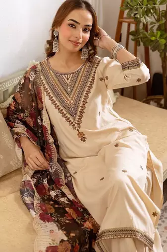 Women Ethnic Motifs Embroidered Thread Work Kurta with Patiala & With Dupatta