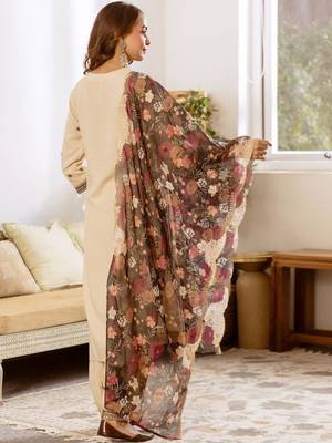 Women Ethnic Motifs Embroidered Thread Work Kurta with Patiala & With Dupatta 5
