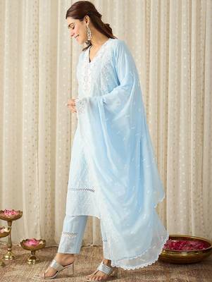Women Embroidered Regular Thread Work Pure Cotton Kurta With Trousers & Dupatta 3