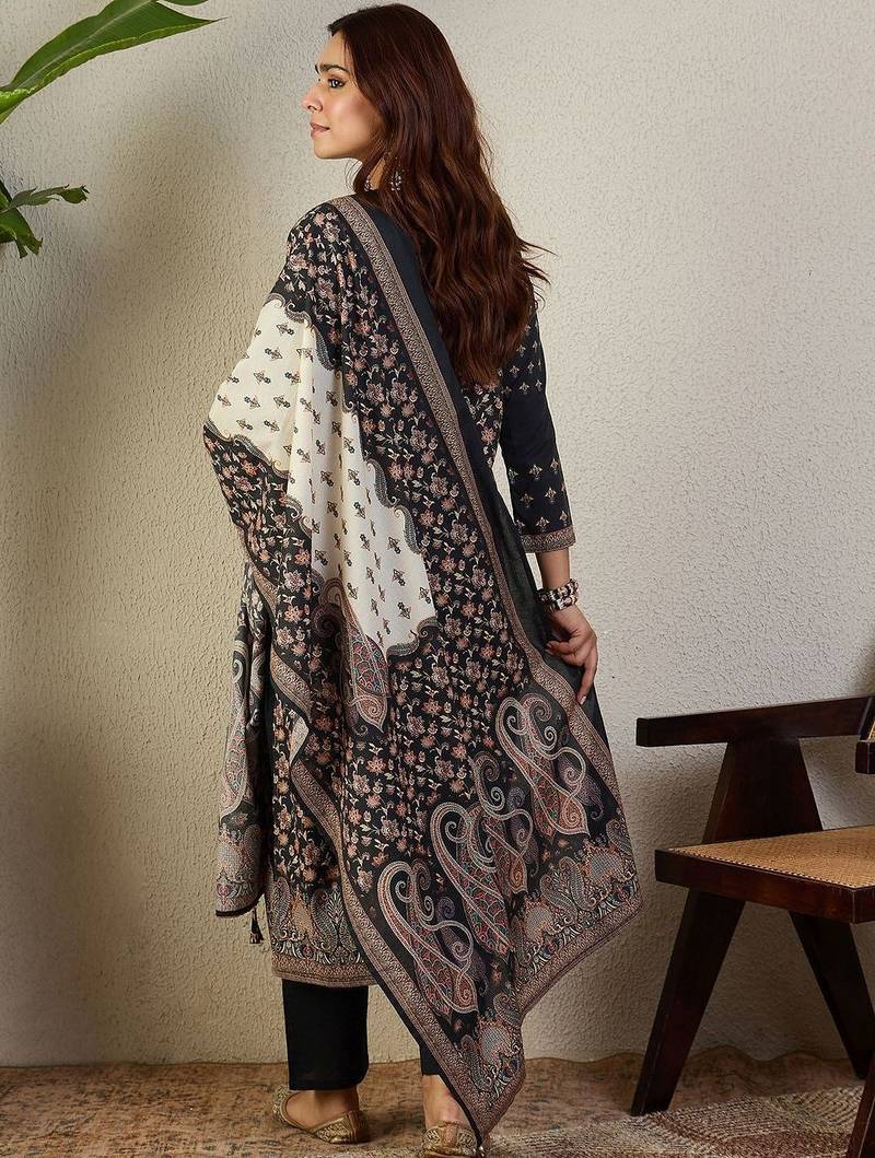 Ethnic Motifs Printed Round Neck Pure Cotton Kurta With Trousers & Dupatta