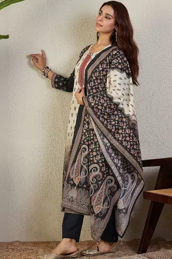 Ethnic Motifs Printed Round Neck Pure Cotton Kurta With Trousers & Dupatta