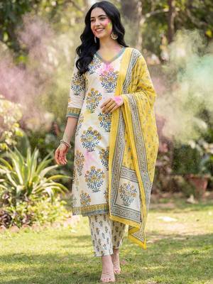 Women Floral Printed Regular Pure Cotton Kurta with Trousers & With Dupatta 1