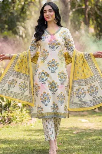 Women Floral Printed Regular Pure Cotton Kurta with Trousers & With Dupatta