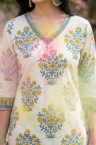 Women Floral Printed Regular Pure Cotton Kurta with Trousers & With Dupatta