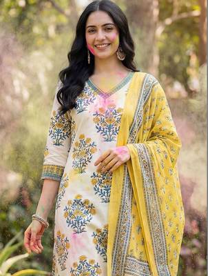 Women Floral Printed Regular Pure Cotton Kurta with Trousers & With Dupatta 5