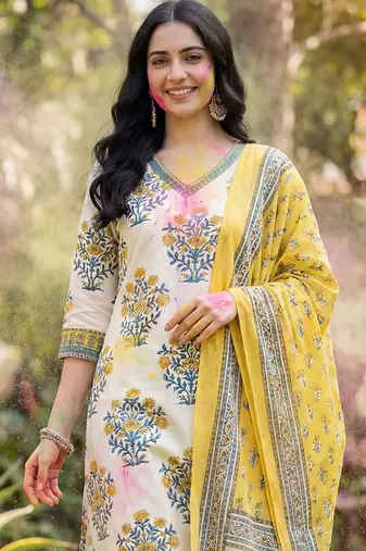Women Floral Printed Regular Pure Cotton Kurta with Trousers & With Dupatta