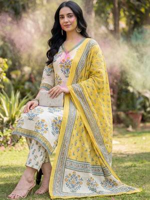Women Floral Printed Regular Pure Cotton Kurta with Trousers & With Dupatta 6