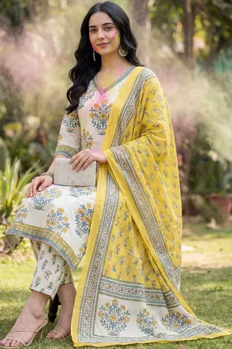 Women Floral Printed Regular Pure Cotton Kurta with Trousers & With Dupatta