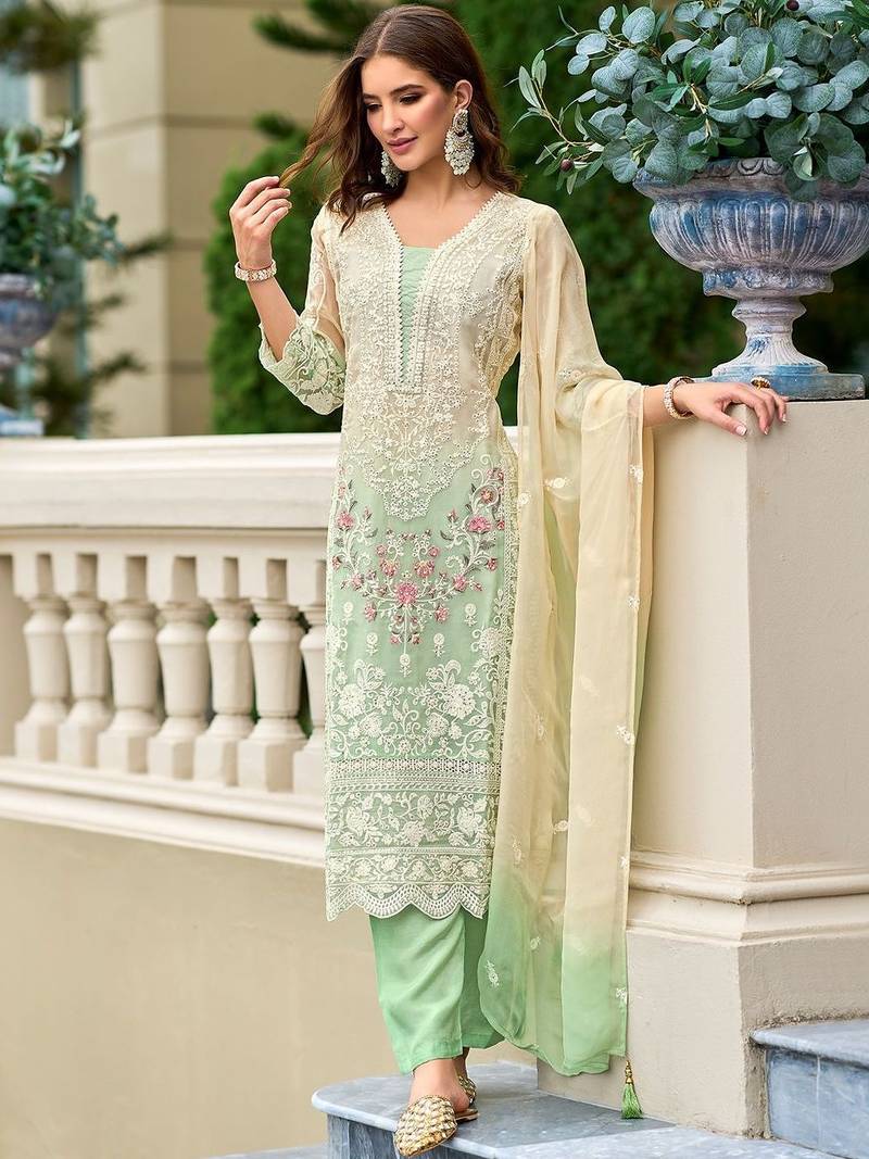 Women Floral Embroidered Regular Thread Work Kurta with Trousers & With Dupatta