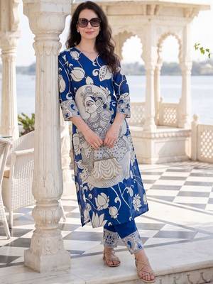 Women Ethnic Motifs Printed V-Neck Pure Cotton Kurta with Trousers 1