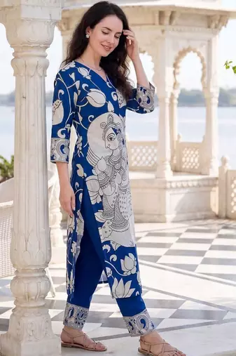 Women Ethnic Motifs Printed V-Neck Pure Cotton Kurta with Trousers