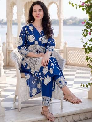 Women Ethnic Motifs Printed V-Neck Pure Cotton Kurta with Trousers 5