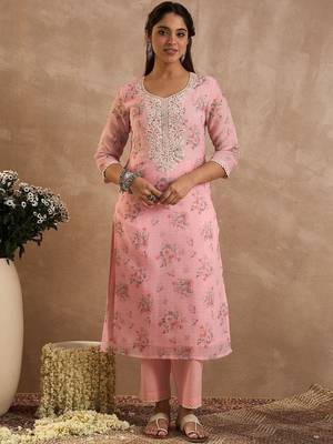 Women Floral Printed Linen Kurta with Trousers & Dupatta 1