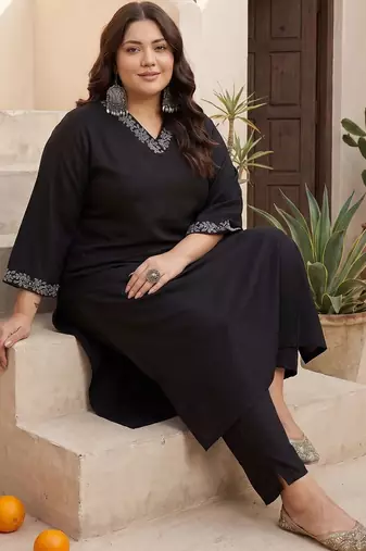 Plus Size Black Embroidered Straight Kurta Trousers Set