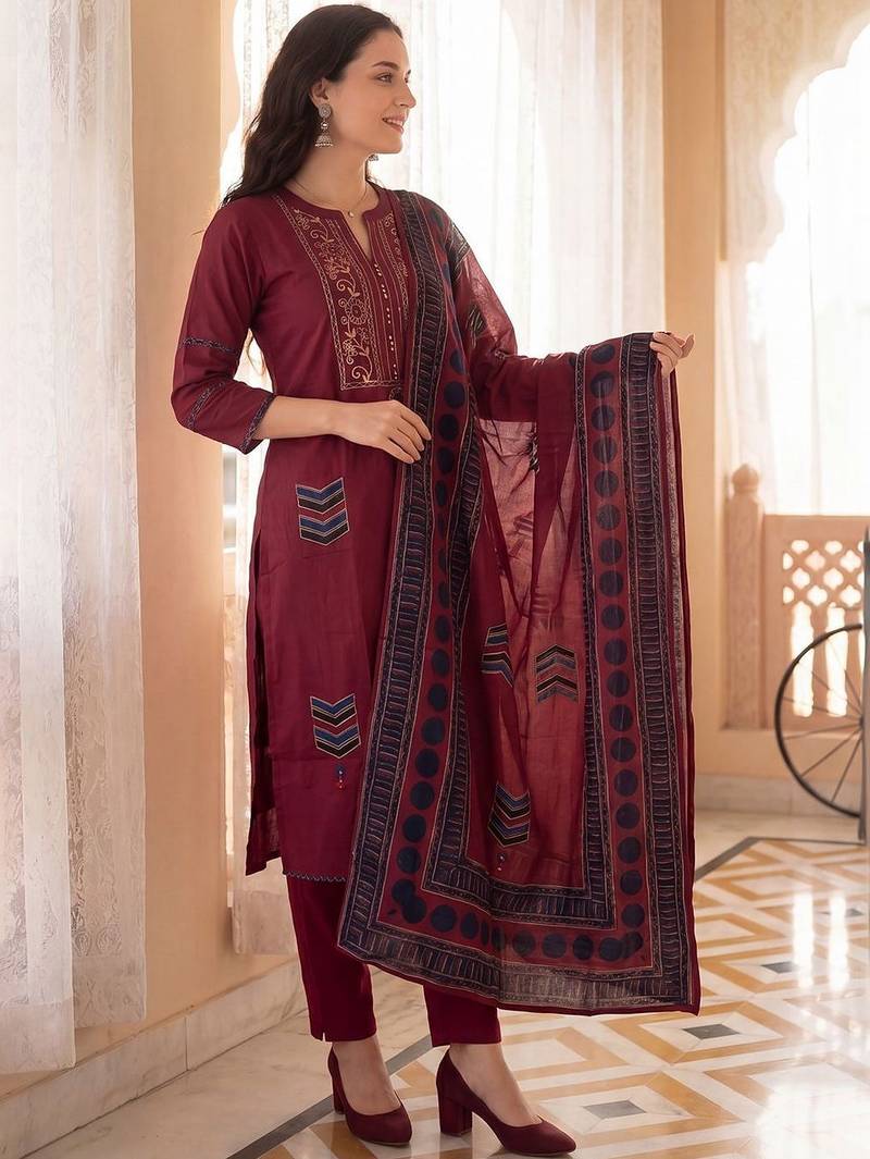 Women Ethnic Motifs Embroidered Regular Thread Work Pure Cotton Kurta with Trousers & With Dupatta