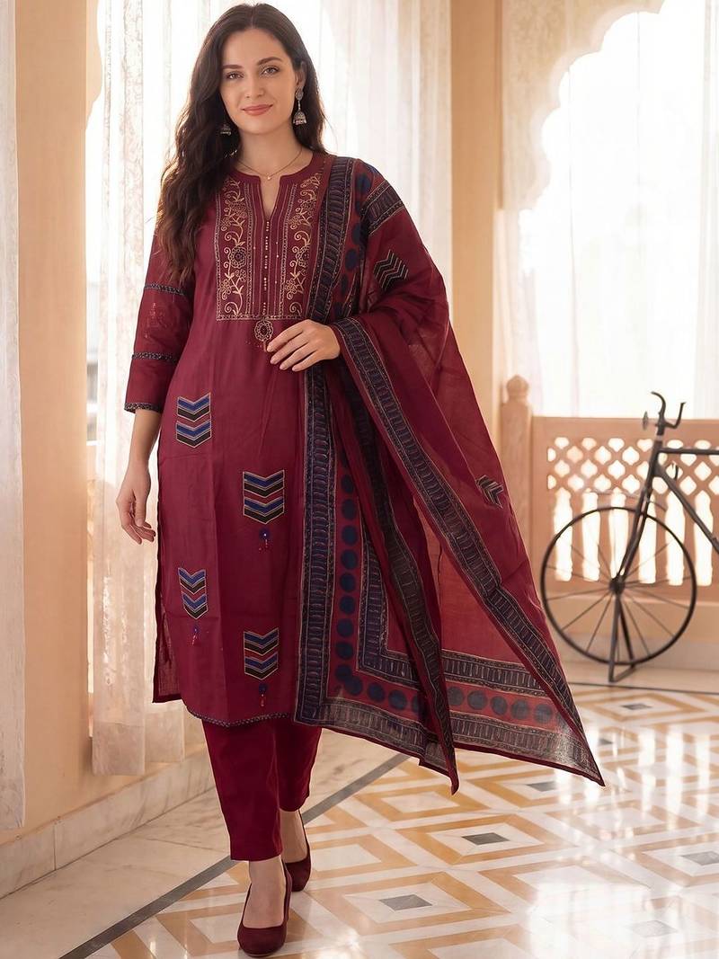 Women Ethnic Motifs Embroidered Regular Thread Work Pure Cotton Kurta with Trousers & With Dupatta