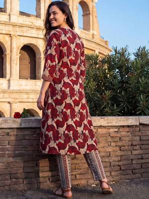 Women Floral Printed Regular Pure Cotton Kurta with Trousers 6