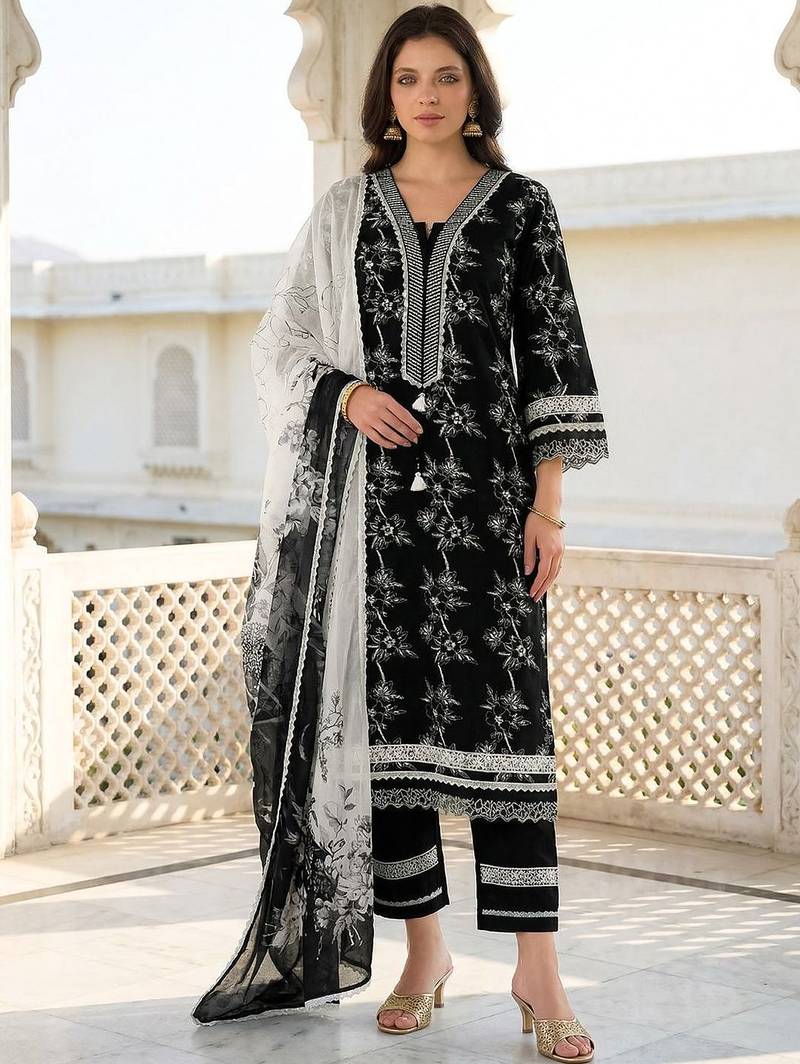 Women Floral Actual Embroidery Regular Thread Work Pure Cotton Kurta Set
