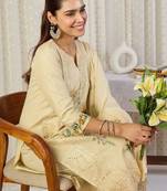 Embroidered Notch Neck Thread Work Pure Cotton Kurta With Trousers & Dupatta