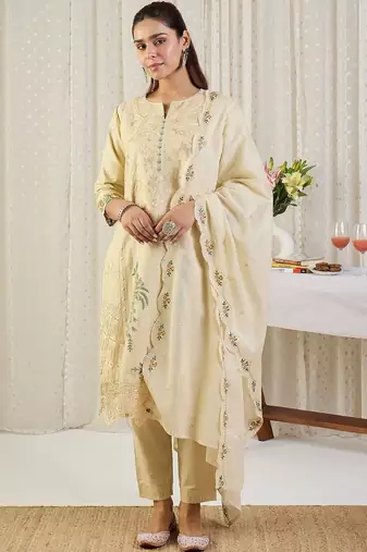 Embroidered Notch Neck Thread Work Pure Cotton Kurta With Trousers & Dupatta