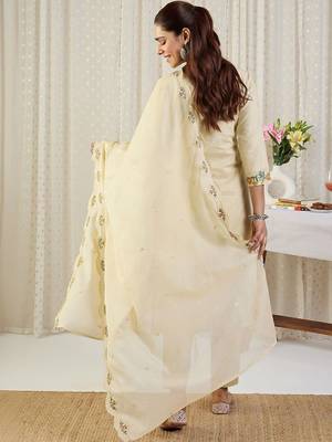 Embroidered Notch Neck Thread Work Pure Cotton Kurta With Trousers & Dupatta 3