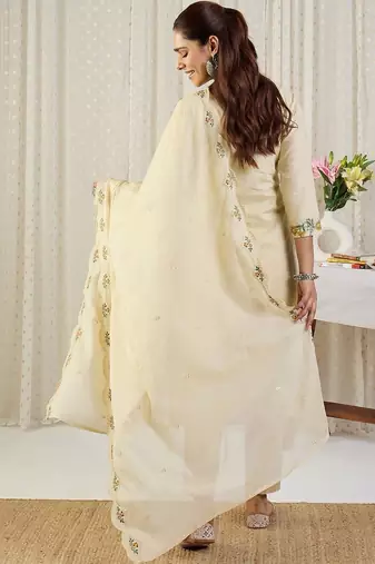 Embroidered Notch Neck Thread Work Pure Cotton Kurta With Trousers & Dupatta