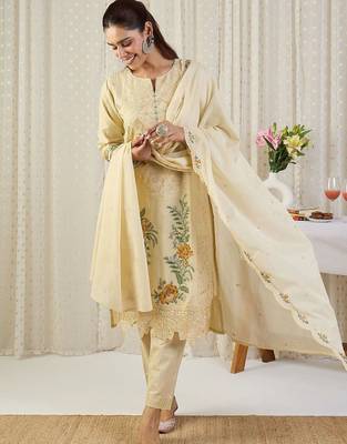 Embroidered Notch Neck Thread Work Pure Cotton Kurta With Trousers & Dupatta 4