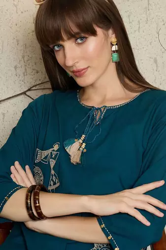 Women Printed Regular Thread Work Pure Cotton Kurta with Trousers