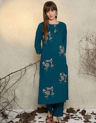 Women Printed Regular Thread Work Pure Cotton Kurta with Trousers 2