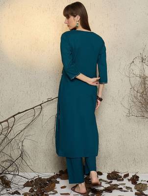 Women Printed Regular Thread Work Pure Cotton Kurta with Trousers 4