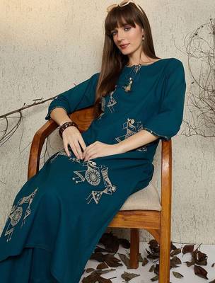 Women Printed Regular Thread Work Pure Cotton Kurta with Trousers 6