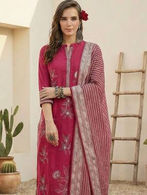 Women Floral Printed Regular Beads and Stones Pure Cotton Kurta with Trousers & With Dupatta 4