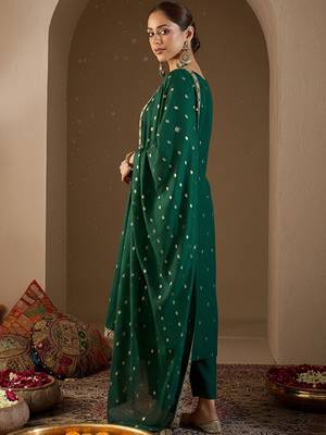Ethnic Motifs Embroidered Straight Thread Work Kurta With Trousers & Dupatta 3