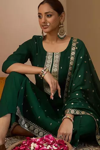 Ethnic Motifs Embroidered Straight Thread Work Kurta With Trousers & Dupatta