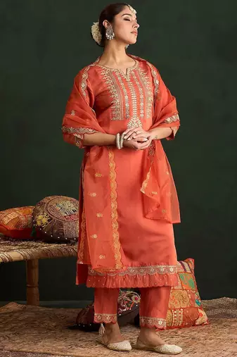 Ethnic Motifs Embroidered Gotta Patti Straight Kurta With Trousers & Dupatta