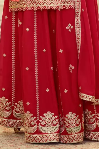 Women Ethnic Motifs Embroidered Kurta with Sharara & Dupatta