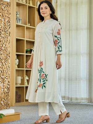 Floral Embroidered Mandarin Collar A Line Pure Cotton Kurta Wwith Trousers 4
