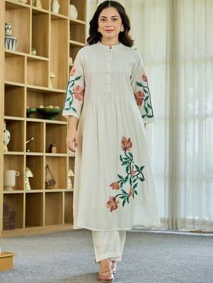 Floral Embroidered Mandarin Collar A Line Pure Cotton Kurta Wwith Trousers 6