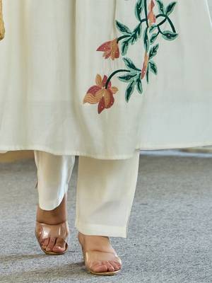 Floral Embroidered Mandarin Collar A Line Pure Cotton Kurta Wwith Trousers 7