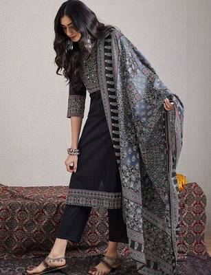 Ethnic Motifs Embroidered Mirror Work Pure Cotton Kurta With Trousers & Dupatta 2